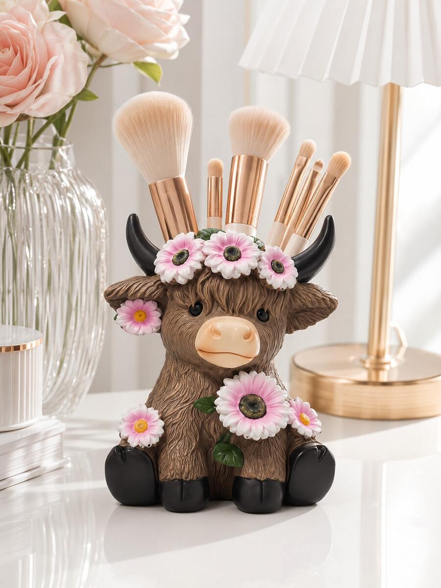 Highland Cow Makeup Brush & Pen Holder — product image 1