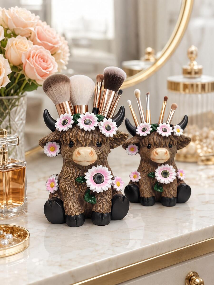Highland Cow Makeup Brush & Pen Holder — product image 9