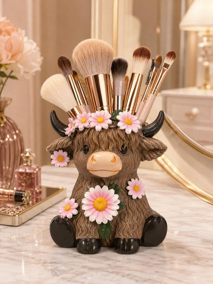 Highland Cow Makeup Brush & Pen Holder — product image 2